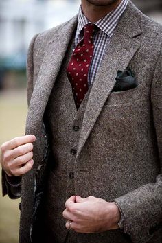 Tweed Three-Piece Suit - He Spoke Style Gentleman Mode, Brown Tweed Suit, Blazer Wedding, Suit Brown, A Man In A Suit, Bespoke Suits, Man In A Suit, Hoodies Men Style