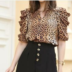 Animal Print Kurti Design, African Shirt Dress, Printed Kurti Designs, Blouse Outfit Casual, Clothing Store Interior, Designer Kurti Patterns, Long Kurti Designs, Cotton Outfit