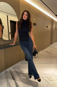 Stella Alonso Outfits, Expensive Classy Outfits, Classy Outfits Night Out, Bootcut Dress Pants Outfit, Timeless Fashion Outfit Ideas Classy, Straight Leg Slacks Outfit, Classic And Elegant Outfits, What To Wear To A Fashion Show Outfit Ideas, Woman Classy Outfits