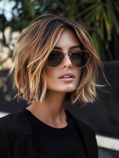 Sleek Curls, Korean Bob, Puff Hairstyles, Dominican Hair, Knot Hairstyles, Braids Knotless, Κούρεμα Bob, Hairstyles Korean, Hairstyles Bob