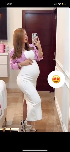 Curvy Pregnancy Fashion, Hot Pregnancy Outfits, Pregnant Outfit, Pregnancy Belly Photos, Mom Daughter Outfits, Maternity Clothes Summer, Belly Photos, Pretty Pregnant, Mommy Outfits