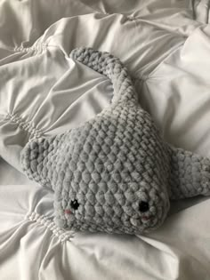 crochet grey stingray amigurimi Crochet Stingray, Crochet Animals Free Patterns, Crochet Business