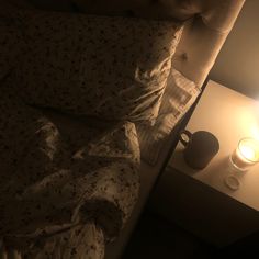 Cozy floral bed sheets sleep candle sunset warm light aesthetic comfort coffee pearls bracelet Cozy Sleepy Aesthetic, Cozy Sleeping Aesthetic, Go To Sleep Aesthetic, Bedtime Astetic, Comfort Aesthetic Pictures, Sleep On Time Aesthetic, Evening Bedroom Aesthetic, Bed Time Astethic, Night Aesthetic Sleep