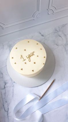 Бенто торт для ребёнка, бенто торт на год Queens Birthday Cake, One Year Cake, Baby Shower Girl Diy, Mini Tortillas, Creative Birthday Cakes, Queen Birthday, Cute Birthday Cakes, Aesthetic Pastel Wallpaper