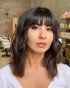 26 Flattering Ways to Wear Bangs for Women with Small Foreheads Forehead Hair, Bangs For Women, Forehead Wrinkles, Short Grey Hair, Haircuts With Bangs