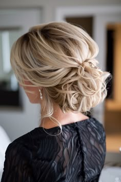 17 Simple & Stunning Hairstyles for the Mother of the Bride Hairstyles For Wedding Mother Of Groom, Mother Of Groom Updo Hair, Mother Of The Bride Half Up Hairstyles, Mother Of Bride Updo Hairstyles, 21st Hairstyles, Mob Hair Styles Medium Length, Wedding Hairstyles For Mother Of Groom, Wedding Hairstyles For Mother Of Bride, Medium Length Mother Of The Bride Hair