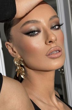 Machiaj Smokey Eyes, Teknik Makeup, Makeup Cantik, Ball Makeup, Glam Makeup Tutorial, Prom Eye Makeup, Formal Makeup, Soft Glam Makeup, Smink Inspiration