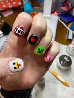 Minecraft Nails Acrylic, Minecraft Nails Designs, Nail Art Emo, Gaming Nails, Invader Zim Nails, Scene Kid Nails, Short Emo Nails, Video Game Nails, Fnaf Nails