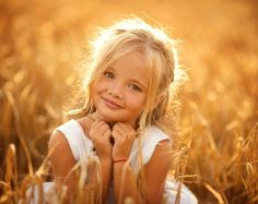 Children Photography Poses, Toddler Photography, Shotting Photo, Wheat Field, Outdoor Photoshoot, Childrens Photography, Shooting Photo, Kids Portraits, Kids Pictures