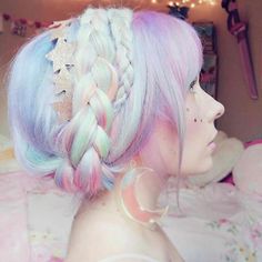 holographic hair3 (1) Pastel Rainbow Hair, Undercut Haircut, 2017 Hair Trends, Holographic Hair, Cotton Candy Hair, Candy Hair, Hair Color Pastel, Unicorn Hair, Short Hairstyle