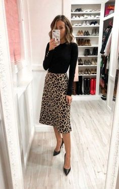 Sunday Best Outfit, Work Outfits Frauen, Work Outfit Office, Spring Work Outfits, Rock Outfit, Leopard Print Skirt, Office Outfits Women