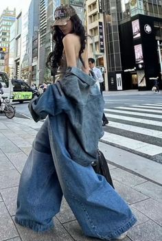 Asian Baddie, Cup Hat, Triangle Pose, Clothes Streetwear, Aesthetic Ig, Amazing Sunsets, Street Wear, My Style, Blue