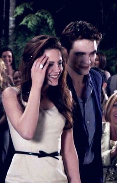 the twilight saga breaking dawn movie scene with robert patties and taylor launeys