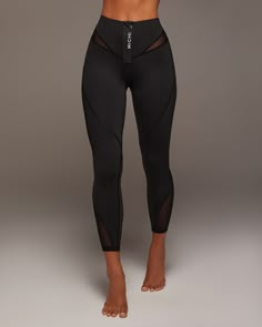 Ships from Canada, please allow an extra 7-14 business days for delivery. Designer's Notes A 4" High-Rise waistband legging, featuring a MICHI logo zipper at the front for an extra sporty look. Includes discretely placed mesh inserts for added ventilation and breathability. Features Sweat wicking Exceptional Breathability Eight-way stretch 4" Standard High-rise Waistband to smoothen the midsection Mesh insert at waistband and leg for added ventilation Made with Love in Canada Size & Fit High wai High Rise Leggings Outfits, High End Athleisure, Sport Leggings Outfit, Gym Attire Women, Biker Leggings, Designer Leggings, Flare Legging, Fitness Wear Outfits, Fashion Leggings