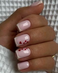 Nail Art Valentines, Valentines Nails French, Nail Inspo Hello Kitty, Duck Nails Short, French Tip Nails Pink, Azul Nails, Nails Sanrio, Nails Freestyle, Nails Duck