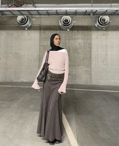 Pink Brown Outfit, Hijabi Fits, Elegant Outfit Classy, Style Inspiration Casual, Muslim Outfits, Brown Outfit, Muslimah Fashion Outfits, Hijabi Outfits, Hijab Fashion Inspiration