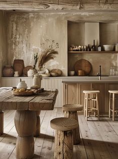 Seamlessly integrated Japandi kitchen appliances for a sleek appearance France Kitchen, Scandinavian Kitchen Ideas, Japandi Kitchen, Japandi Style, Scandinavian Kitchen, Sleek Look, Scandinavian Design, Kitchen Ideas, Kitchen Appliances