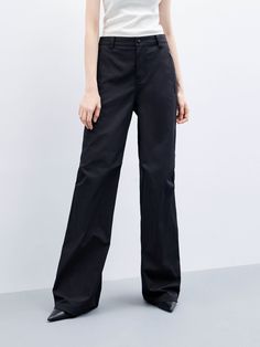 MO&Co. Women's Knee Pleated Straight Pants These pants is crafted with a straight leg design and seam detailing at the back, enjoy the convenience of zippered pockets at either side. Also featuring pleated detail at the knees, they will help you stand out from the crowd. Features : - Straight legs with seam details at back- Double side pocket design with zipper- Pleated details at knees Code: MBC3PATK01The back length of size M is 108cmMATERIALS & CARE Material: 68.6% Polyester 31.4% CottonREMIN Wide-leg Cargo Pants For Work, Relaxed Fit Workwear Pants With Seam Detailing, Fall Straight Pants With Seam Detailing, Ankle-length Pants With Seam Detailing For Fall, Classic Wide Leg Cargo Pants For Work, Classic Wide-leg Cargo Pants For Work, Classic Wide Leg Cargo Pants For Business Casual, Fall Ankle Pants With Seam Detailing, Fall Season Straight Pants With Seam Detailing