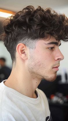 Low Taper Fade Undercut, Haircut With Lines Mens, Men Haircuts For Curly Hair, Men Trendy Haircut, 2024 Hairstyles Men, Hairstyle For Curly Hair Men, Curly Hair Boys Haircut, Hair Man Style, Haircuts For Boys With Curly Hair