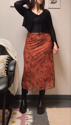 Wild Flower Outfit, Plus Size Skirt Work Outfits, Knee High Skirt Outfits, Thick Body Outfits Alternative, Knee High Boots Outfit 90s, Black Mesh Cardigan Outfit, Dark Academia Maxi Skirt Outfit, Dark Brown Long Skirt Outfit, Cute Outfits Maxi Skirt