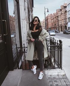 Gal Outfits, Simple Fashion Outfits Minimal Style, Yasmine Chanel, Winter Favorites, Iranian Fashion, Fashion Tips For Girls, Winter Fashion Outfits Casual, Ootd Inspo, Chill Vibes