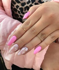 Neon Flower Nails, Nail Art Printemps, Pink Nails With Flowers, Pink Flower Nails, Cute Gel Nails, Spring Nail Art, Easter Nails, Spring Nail, Dream Nails