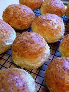 freshly baked biscuits on a cooling rack ready to be eaten for lunch or desserts