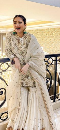 Gharara Designs, Pakistani Wedding Outfits, Pakistani Bridal Dresses, Beautiful Dress Designs