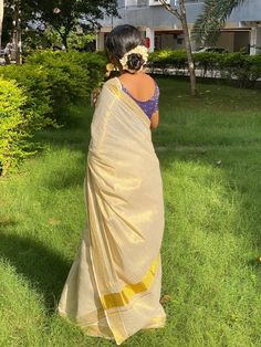 Kerala Saree Poses Photoshoot Ideas, Kerala Aesthetic, Onam Saree, Ethnic Wear Indian, Traditional Blouse Designs, Thiruvananthapuram