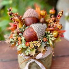 Acorn Decor, Acorn Decorations, Teacup Crafts, Wreath Home Decor, Nautical Wall Art, Fall Decor Diy, Table Arrangements, Fall Harvest