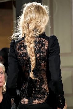 Jennelise Messy Braids, Loose Braids, Plaits, 인물 사진, Emilio Pucci, Hair Dos, Fashion Details