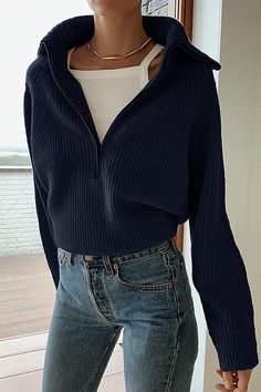 Daily Style Women Casual, Half Zip Jumper Outfit, Jeans And Pullover Outfit, Oversized Quarter Zip Outfit, Feminine Sweaters, Outfit Ideas Feminine, V Neck Outfit, Feminine Style Casual, Sweater Vest Style