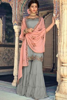 Orang India, Gharara Suits, Suit Indian, Sharara Suit, Desi Clothes, Designer Kurtis