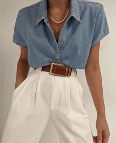 Belted Skirt Outfits High Waist, White Pants Denim Jacket Outfit, Outfit Ideas 90s Style Vintage, Minimal Feminine Outfit, Unconstructed Outfit, White Pants Leather Jacket, Spring Outfits 90s Style, Vintage Denim Shirt Outfit, Business Casual For Hot Weather