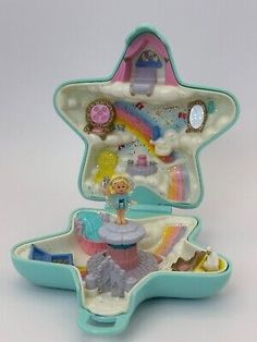 Vintage 1992 Polly Pocket Fairy Wishing World COMPLETE w/ white swan Bluebird | eBay Fairy Wonderland, Bluebird Vintage, Polly Pockets, Christmas Musical, Disney Fairy, 90s Toys, Mattel Dolls, 90s Baby, Fairy Light