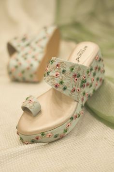 Asian Shoes, Kitten Heels Outfit, Latest Ladies Shoes, Green Wedges, Indian Shoes, Floral Wedges