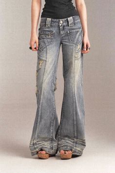 Baggy Low Waist Jeans, Low Waisted Jeans Y2k, Stitched Jeans, Pixie Rebels, Thrift Clothes, Boho Market, Jeans Grunge, Punk Woman, Lace Jeans