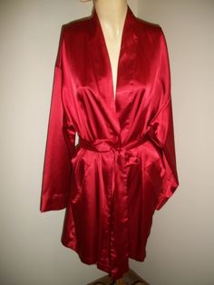 Victorias Secret red ruby robe, one size, Length-35" long good condition Red Silk Robe, Long Silk Nightgown, Babydoll Nightgown, Peignoir Sets, Silk Nightgown, Vintage Floral Design, Women's Nightgowns, Silk Camisole, Silk Robe