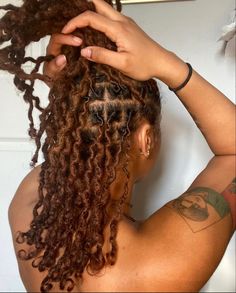 Bhriannachanell Locs, Locs For Curly Hair, Golden Brown Locs, Chocolate Locs, Auburn Locs Black Women, Auburn Locs, Honey Brown Dreads