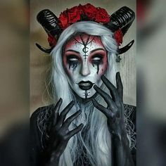 New Ideas For Halloween Costumes, Scary Beautiful Halloween Makeup, Creepy Halloween Face Makeup, Scary Sfx Makeup Creepy Halloween, Halloween Costumes Lillith, Womens Halloween Makeup Scary, Scary Monster Makeup, Creepy Halloween Face Paint, Demonic Halloween Costume