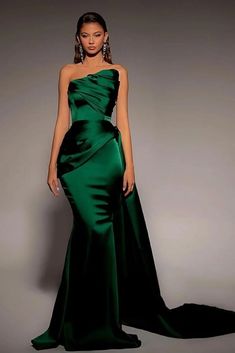 Prom Dress With Ruffles, Sleeveless Prom Dress, Ellie Saab, Strapless Prom Dress, Green Mermaid, Prom Dresses Sleeveless, Dress With Ruffles, Ball Gowns Evening, Evening Dress Fashion