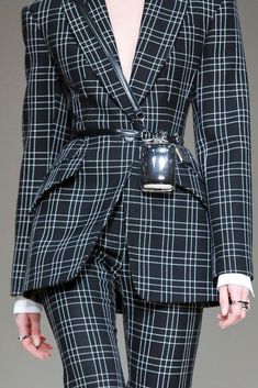 Alexander Mcqueen Ready To Wear, Good Fits, Skirts Pleated, Business Clothes, Tweed Trousers, Throwing Shade, Sarah Burton, Mc Queen, Jackets Fashion