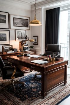 Dark wood desk with brass handles, leather chair, and a lamp on the desk in a small home office. Dark Academia Office Aesthetic, Home Office Dark Wood, Mens Study Office, Cherry Wood Office, Academic Office, Cubicle Style, Moody Home Office, Mans Office, Farmhouse Breakfast Nook