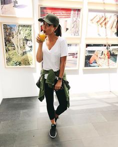 Monday errands in my @slinkii_athletic ps. Did you see my latest vlog? Athleisure Spring Outfits, Polished Athleisure Outfits, Sport Look Women Outfits, Women’s Athleisure Outfits, Sporty Spring Outfits, Athleisure Outfits Leggings, Women Athletic Outfits, Summer Athleisure Outfits, Apparel Photoshoot