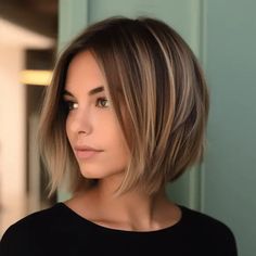 Inverted Bob with Chunky Layers Style Long Bob, Haircuts For Natural Hair, Hair Curtains, Shoulder Length Hair Blonde, Longer Bob, Light Brown Hair Balayage, Curtains Bangs, 2024 Haircuts, Hairstyles Brown