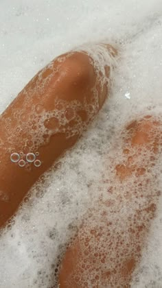 Bath Soap Aesthetic, Wash Day Aesthetic, Bath Aesthetic Girl, Bubble Bath Aesthetic, Aesthetic Soap, Bubbles Aesthetic, Soap Aesthetic, Clean Core, Selfcare Aesthetic