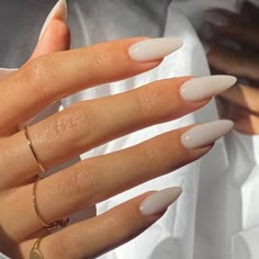 White Nail Inspo Acrylic Almond, Bone Colored Nails, Ivory White Nails, Honey Moon Nails, Almond Nails Tan Skin, Engament Nails Designs, Elegant Nails Aesthetic, Long Neutral Nails, Milk White Almond Nails