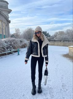 Classy Winter Outfits, Winter Outfits Cold, Thanksgiving Outfit, Winter Outfits Women, Shearling Jacket, Winter Fashion Outfits, Comfy Outfits, Wearing Dress