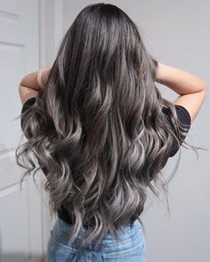 Balayage on Black Hair Dynamic Hairstyles, Balayage Hair Grey, Light Brown Balayage, Ash Brown Balayage, Pelo Cafe, Gray Balayage, Blonde Balayage Highlights