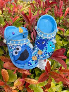 Addy Core, Croc Ideas, Crocs With Charms, Bedazzled Shoes Diy, Bedazzled Shoes, Custom Shoes Diy, Shoes Diy, Diy Cookie